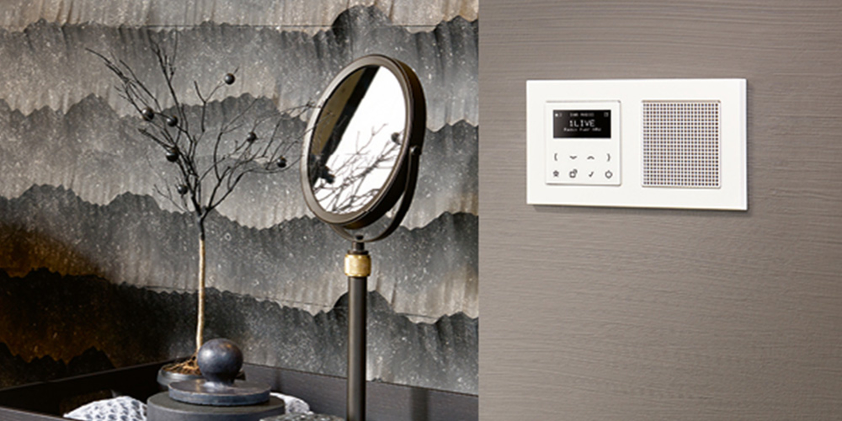 JUNG Smart Radio DAB+ bei Emil Klaas & Sohn GmbH & Co. KG in Wiesbaden