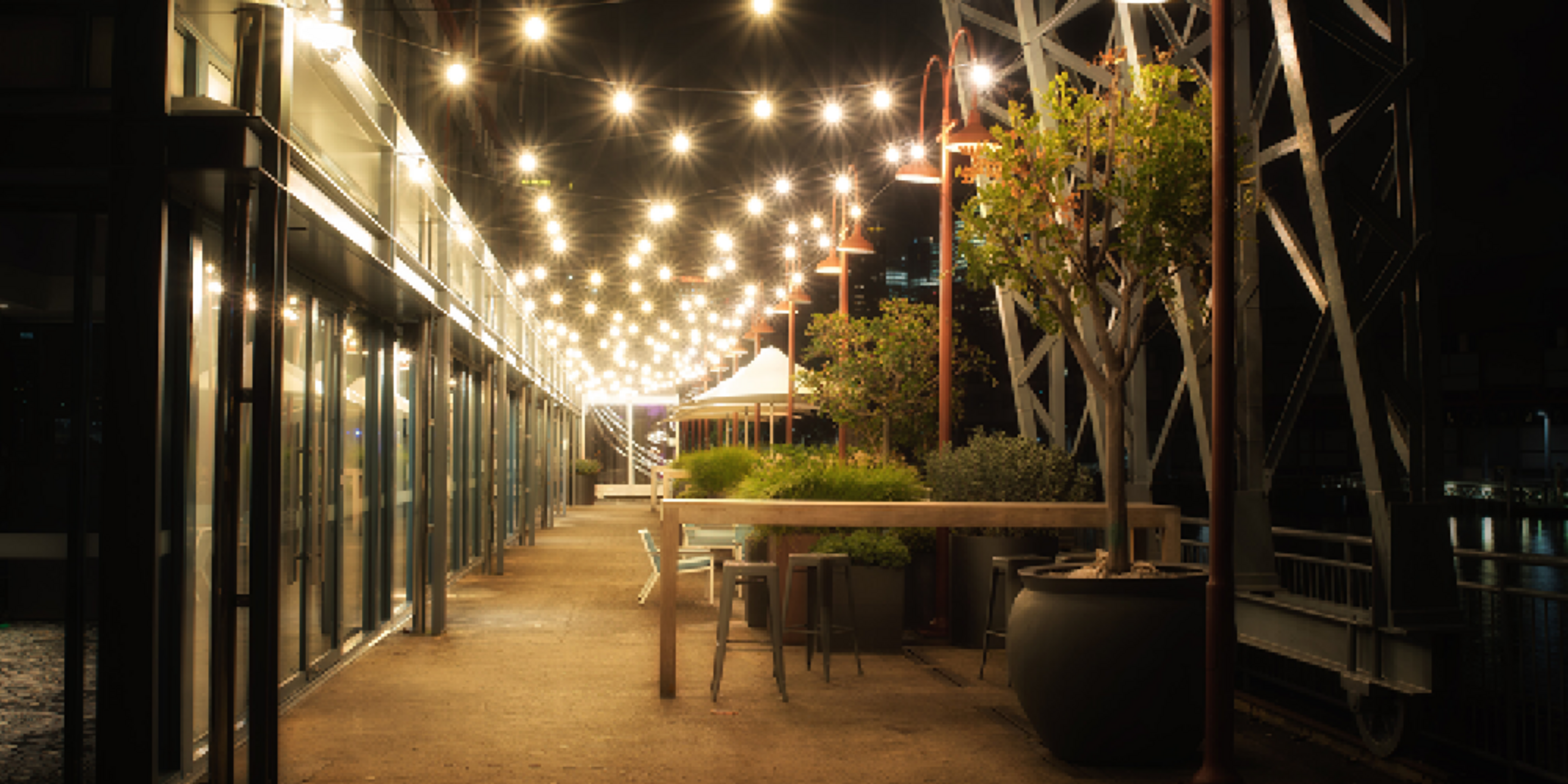 LED-Lampen und LED-Tubes bei Emil Klaas & Sohn GmbH & Co. KG in Wiesbaden